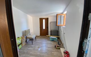 VALU LUI TRAIAN(COD 07) -Casa P+M 5 camere cu teren de 300 mp - Poză 7
