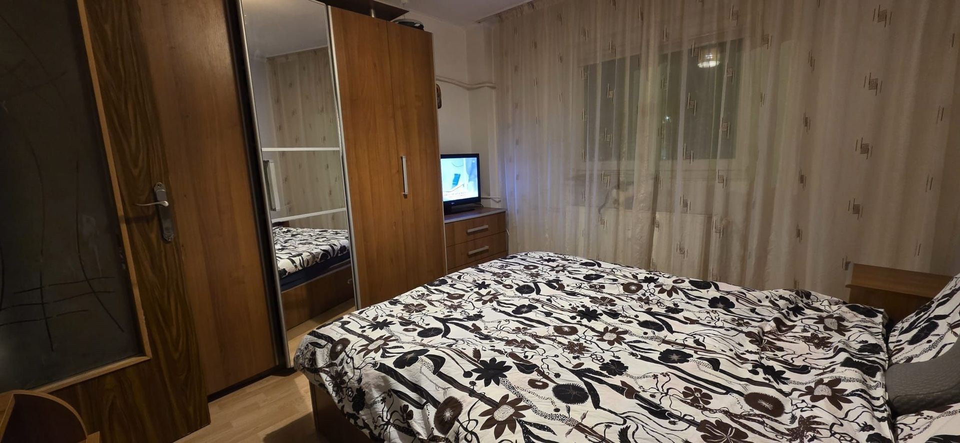 Apartament 2 camere ,Sector 4 - Poză 4