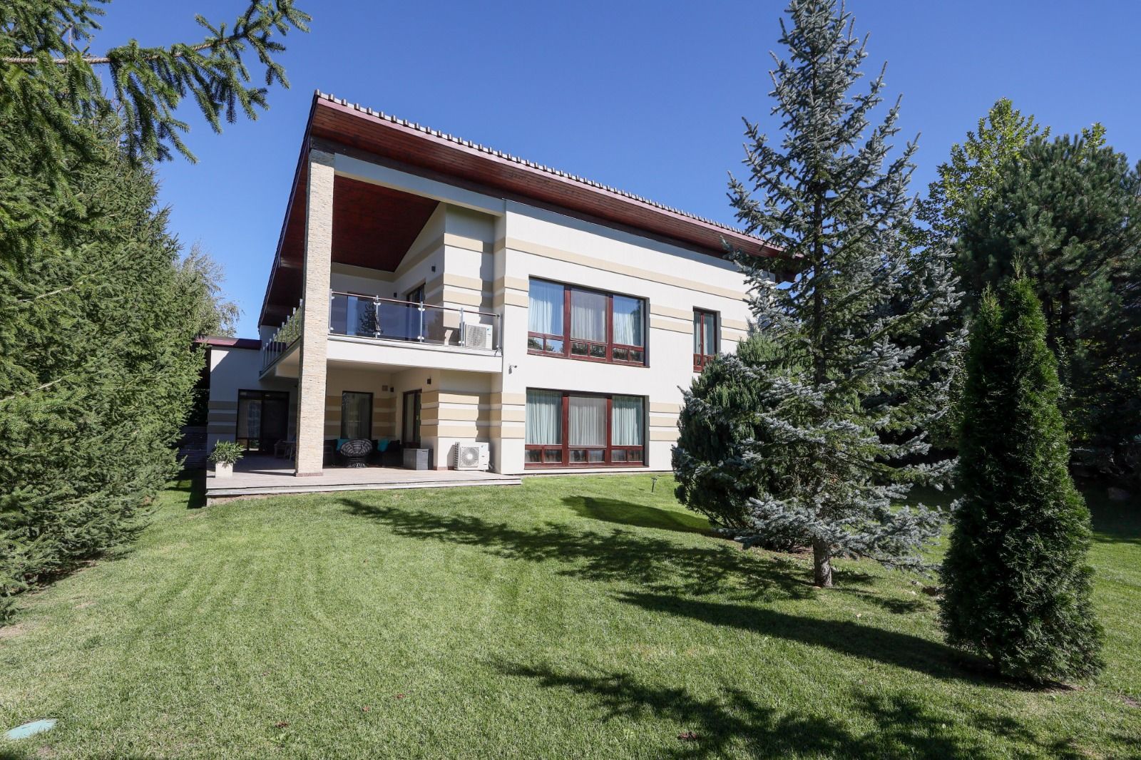 Casă deosebită de vânzare în Sânpetru | Teren 1400 mp - Poză 40