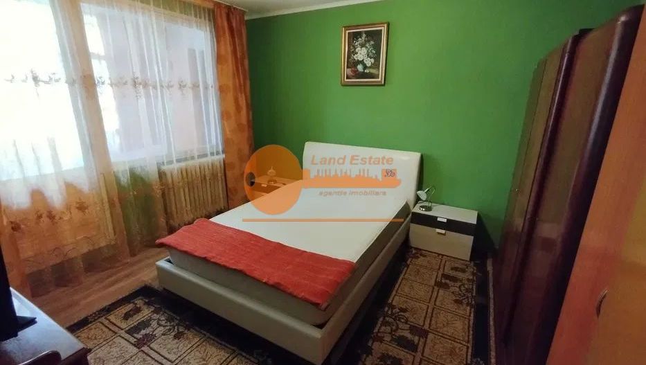 Apartament 3 camere Dr. Taberei -Moinesti - Poză 1