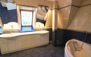 Casa individuala situata la 2 minute de Parcul Engels ! - Poză 16