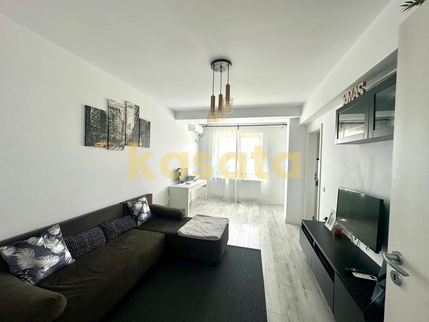 2 camere vanzare, luminos, loc de parcare - Poză 3