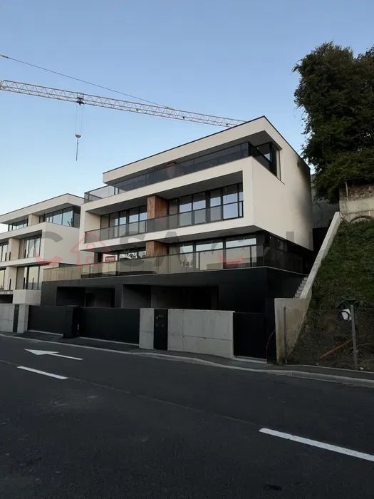 Duplex Premium cu 3 Niveluri, Garaj de 120mp, Priveliste - Zona Europa - Poză 8