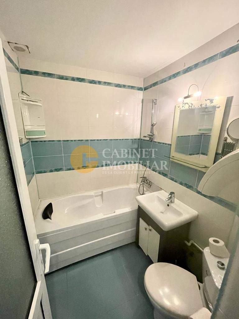 Apartament cu 3 camere decomandat - Etaj 1 - 67 mp - Podu Ros - Poză 5