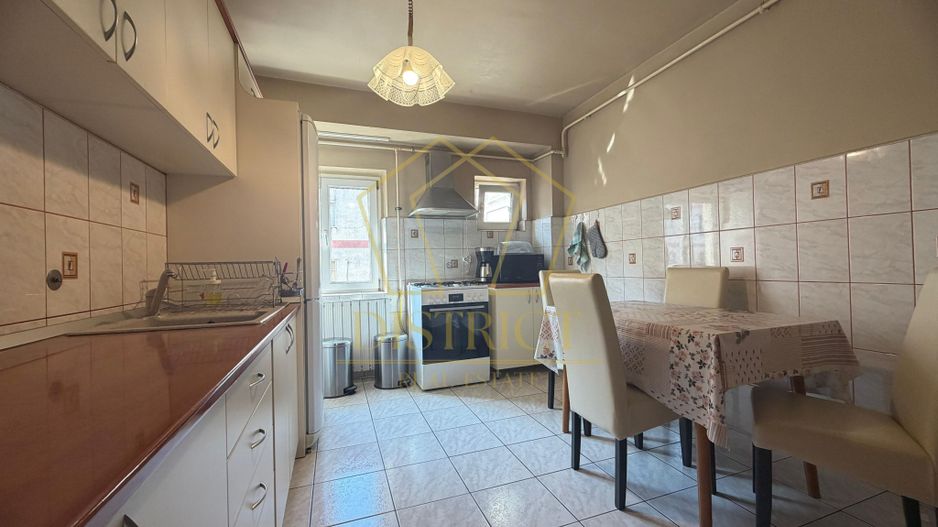 Apartament decomandat cu 5 camere si 2 bai, etaj 2 | Buziasului - Poză 7