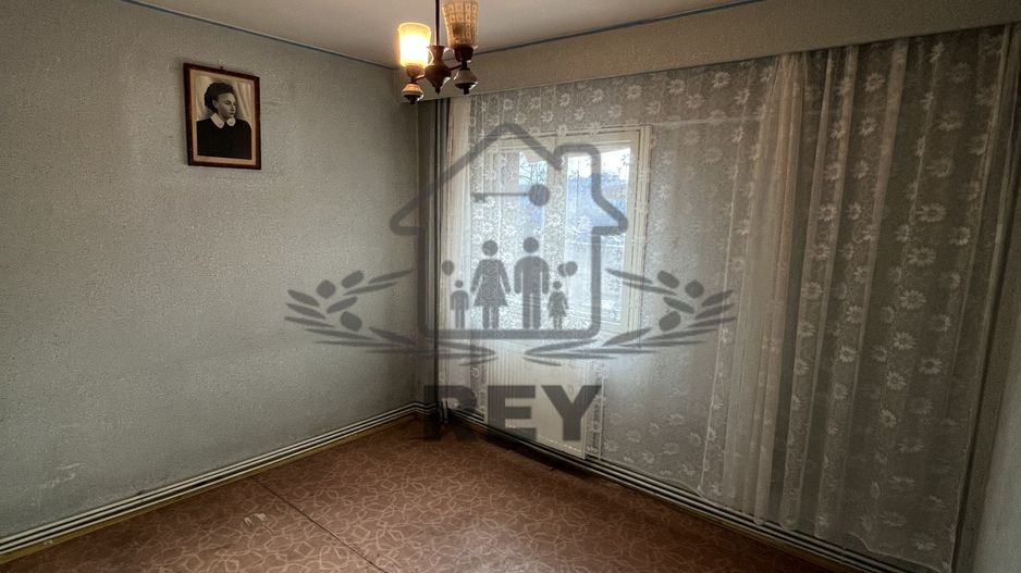 Apartament 4 camere decomandate 4 balcoane etaj 1 Str. Bâlea/Sibiu - Poză 5