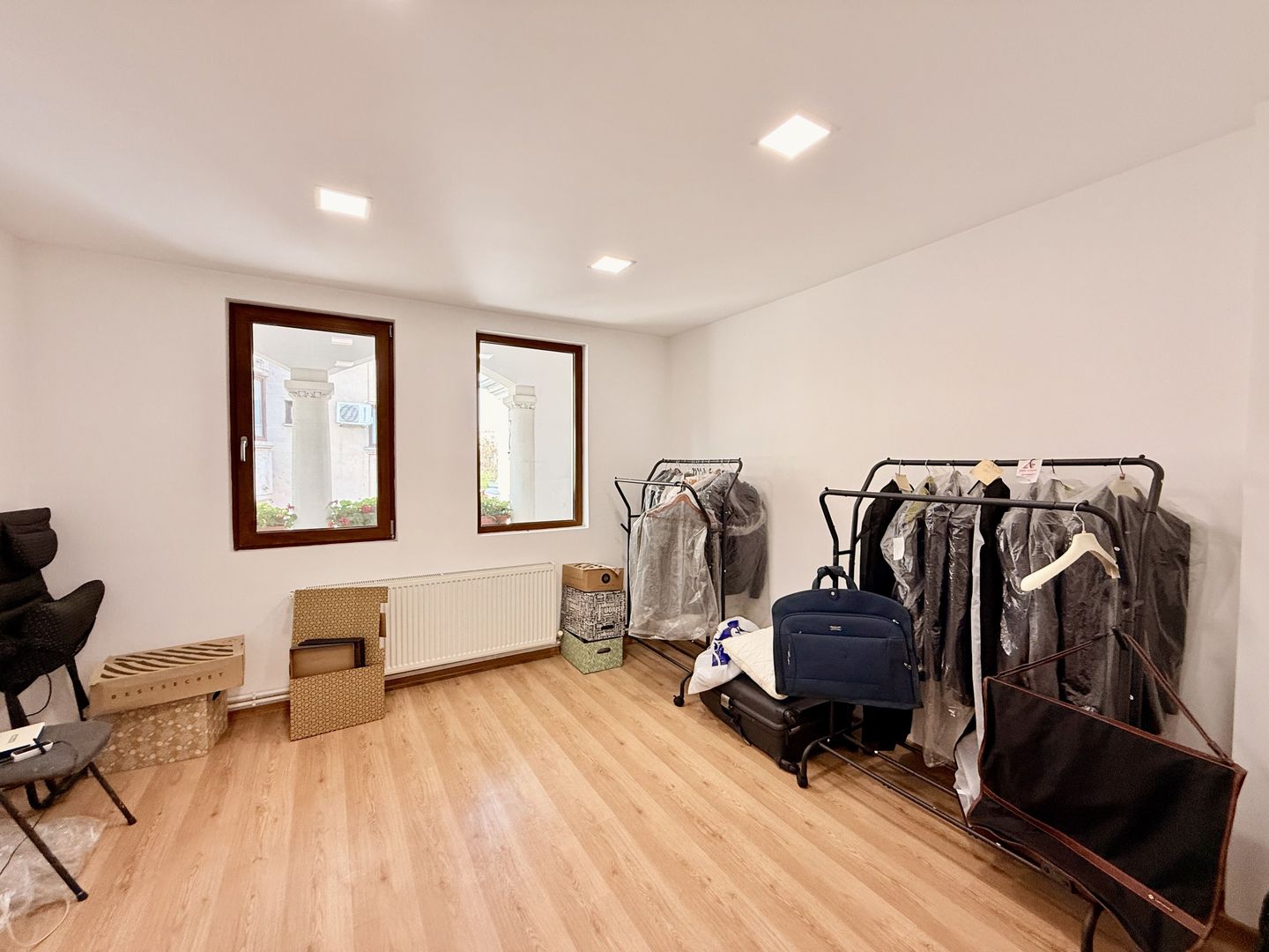 Piata Unirii Fantani Vila  500 mp utili curte 204 mp - Poză 15