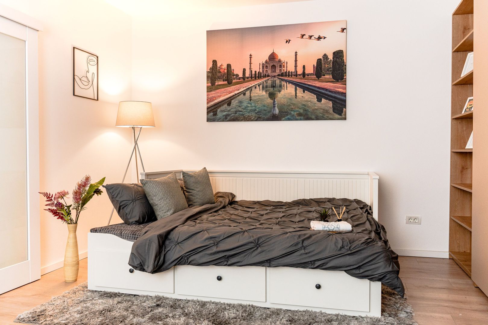 Apartament cu o camera în Piata Unirii cu boxa in CF - Poză 7