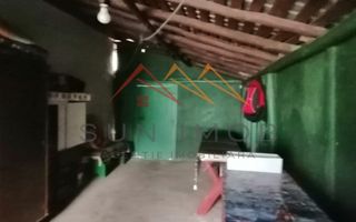 Casa rustica 3 camere, 4000 mp teren, cabana din lemn, pomi fructiferi - Poză 23