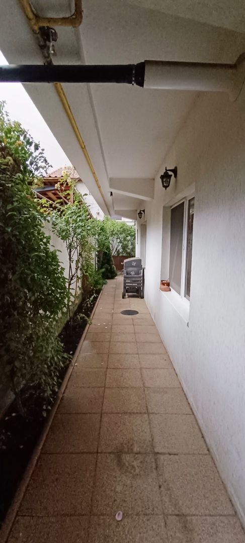 Casa cu 4 camere,237mp,zona strada Lunga - Poză 15