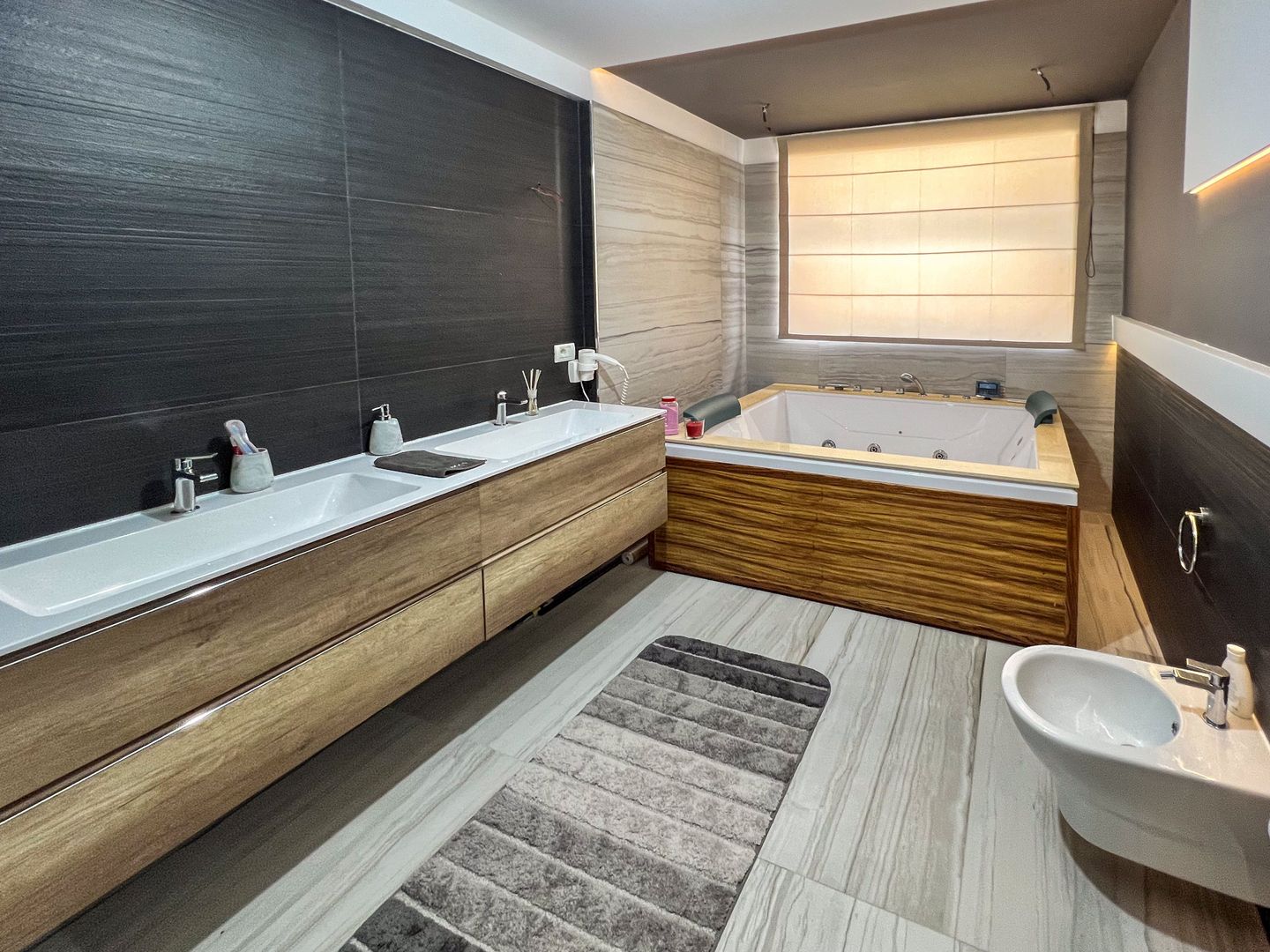 Ready to move  |  Vila premium cu piscina și jacuzzi încălzite - Poză 50