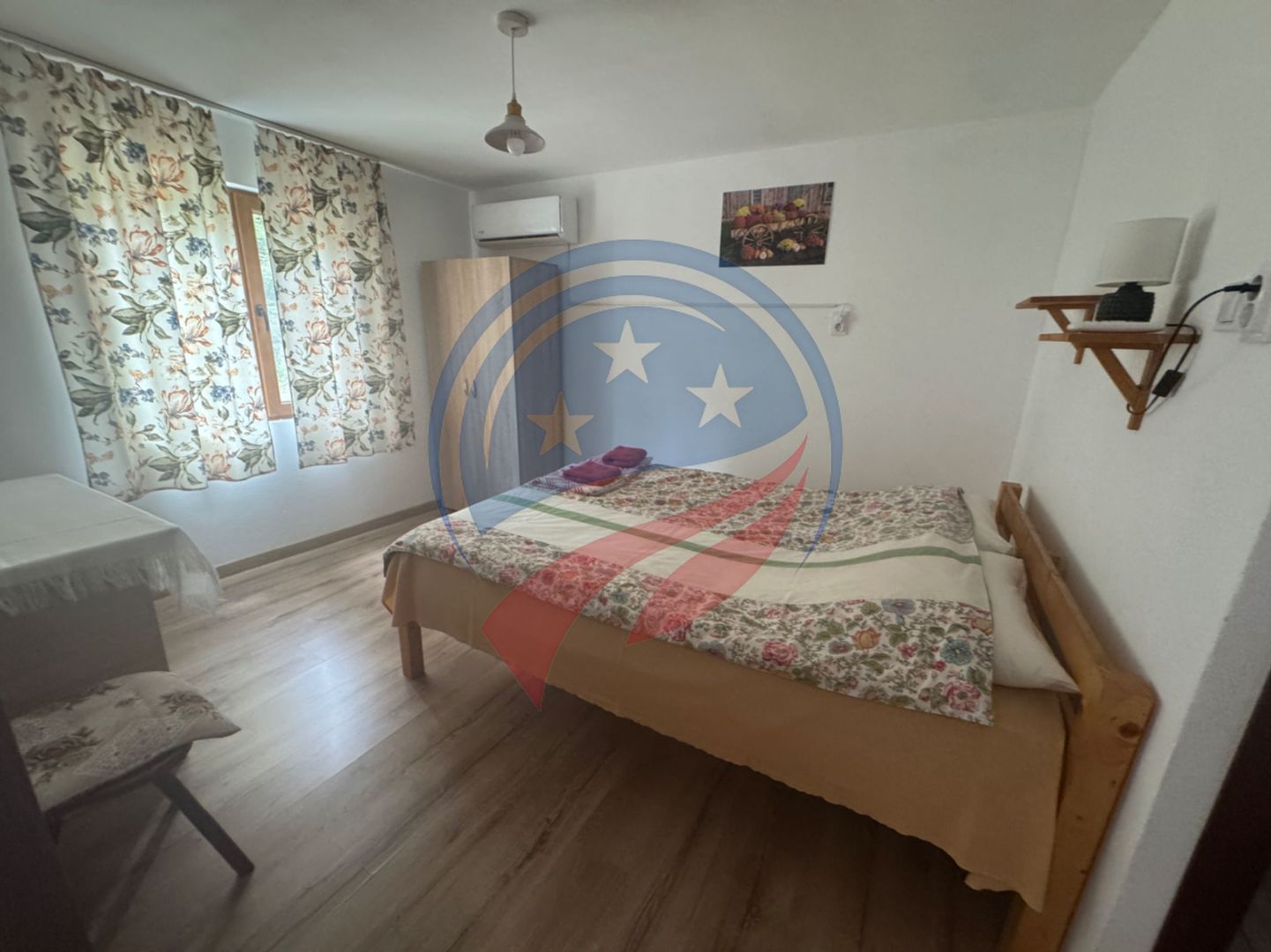 Pensiune cocheta de vanzare- Dubova-pe malul Dunării - Poză 12