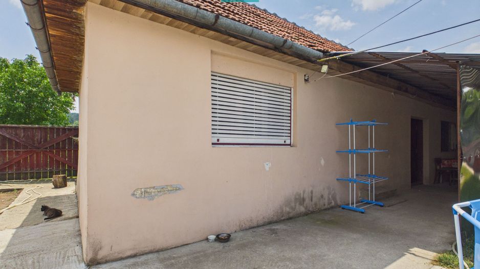 2 case cu teren de 2253 mp în Archiș - Poză 2