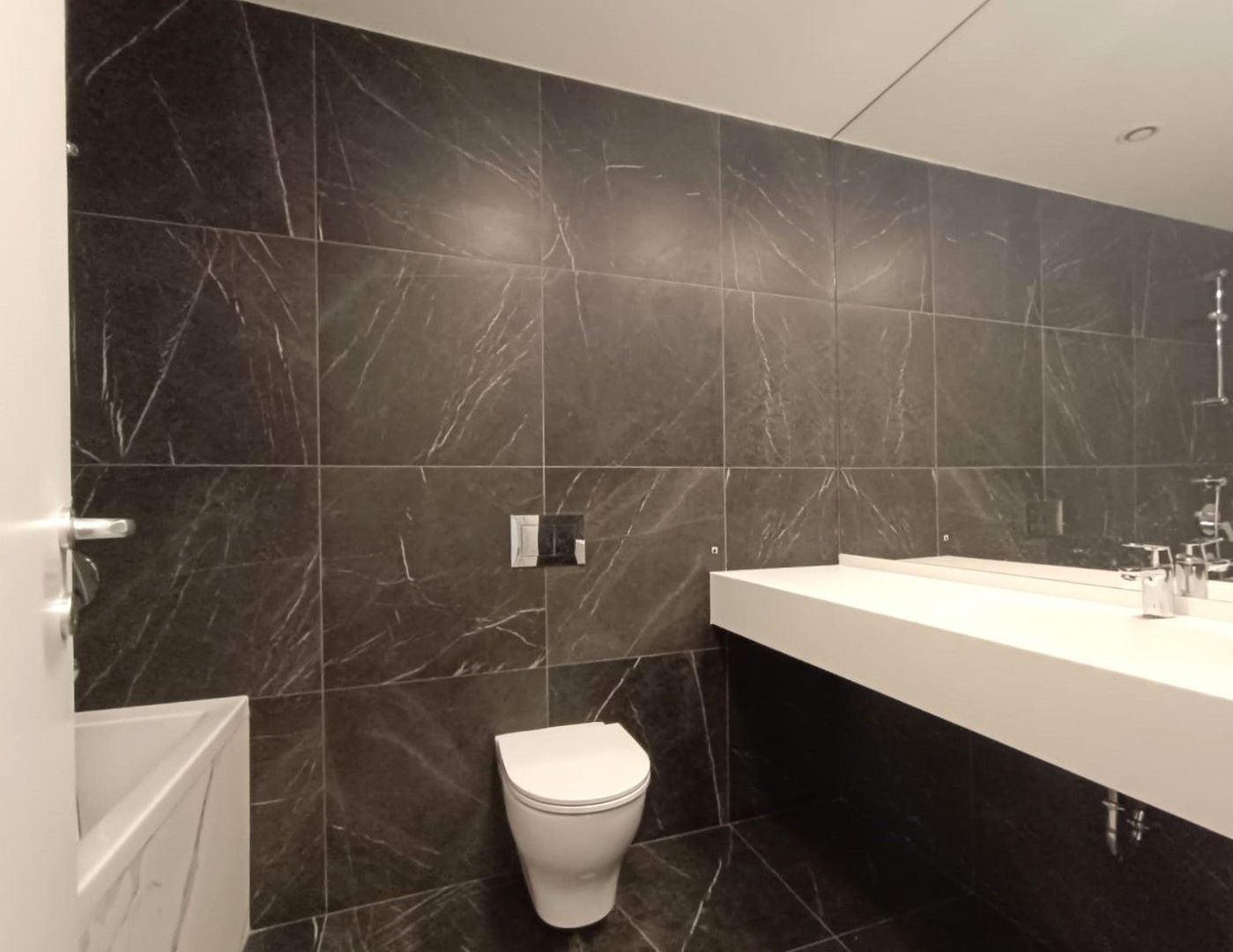 Apartament deosebit cu parcare subterana zona ONE Harastrau Towers - Poză 14