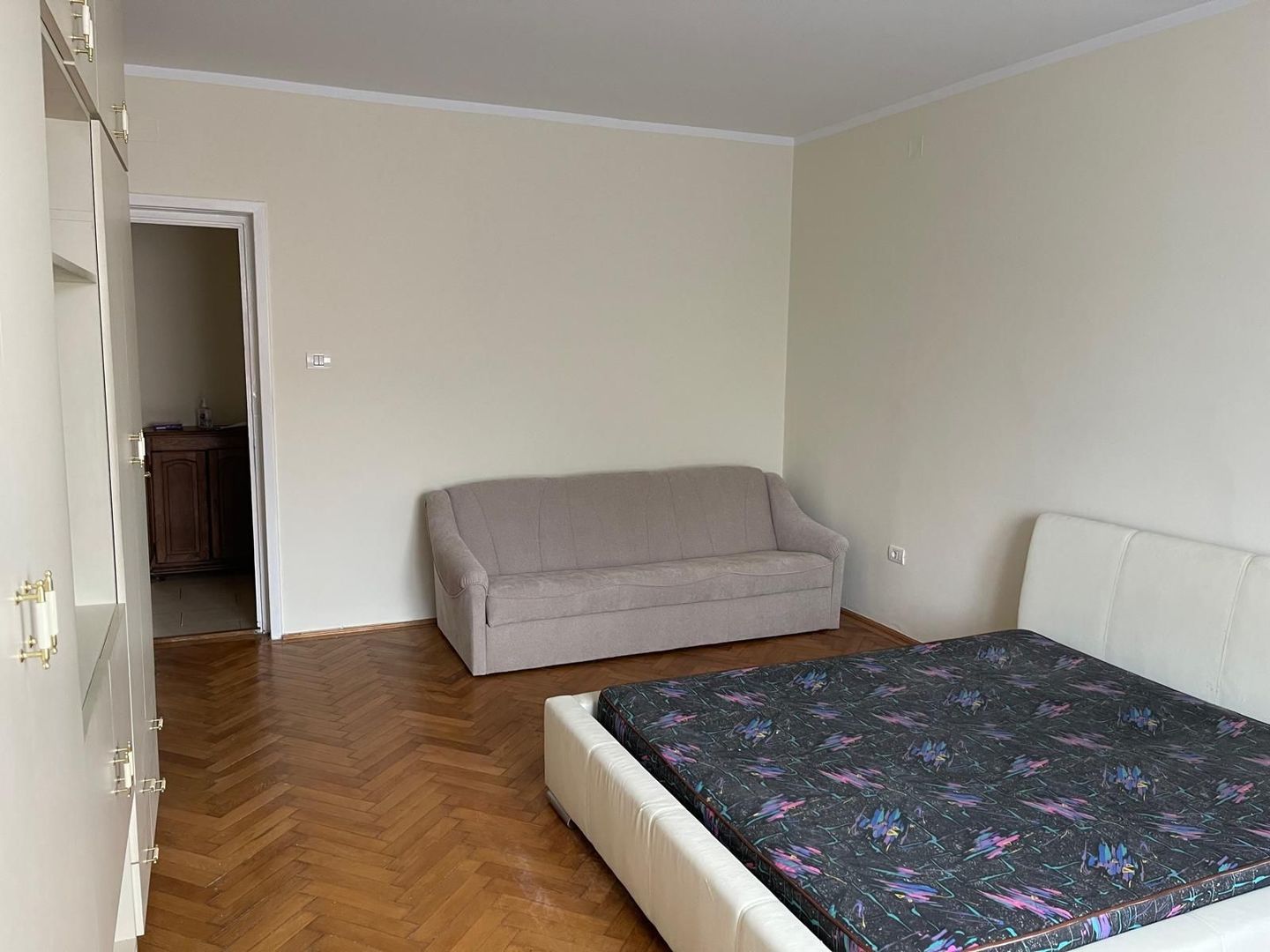 Apartament 3 Camere, Decomandat, 80mp, Central, Prefectura, Comision 0 - Poză 3
