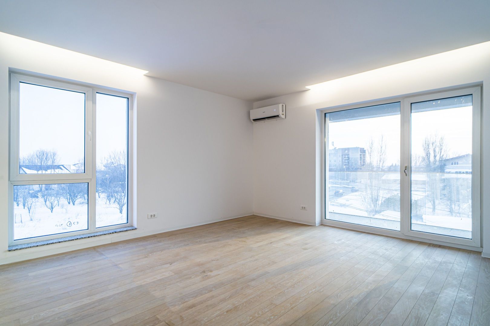 Strada Ghidigeni,  Raul Doamnei, 2 camere, etaj 2, bloc nou, DOAR PLATA CASH - Poză 3