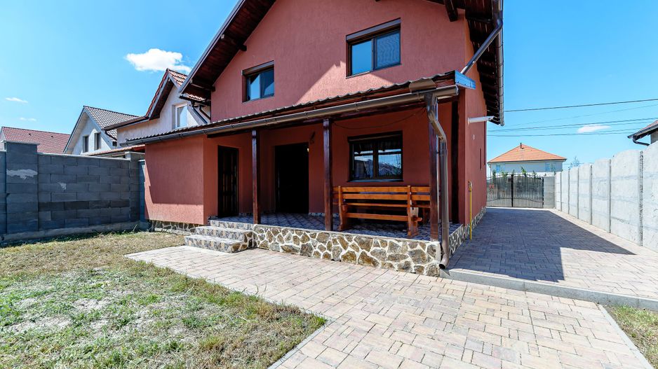 Vilă cu 4 dormitoare în Livada - Poză 10