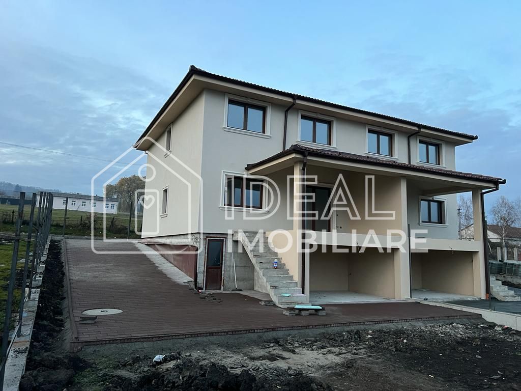 Casa Tip Duplex cu 4 camere si 366 mp teren, in Cisandie - Poză 13