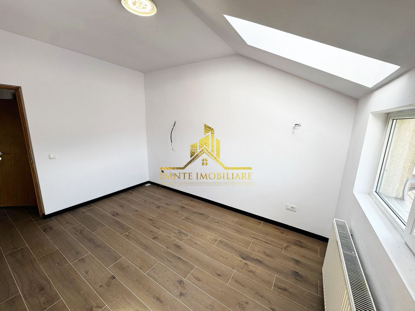 2 camere, decomandat, bloc nou, balcon, parcare, Centru, Comision 0 ! - Poză 11