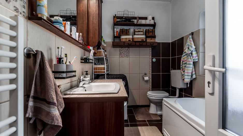 Casa solida din caramida - 8 camere - zona Sega, UTA - COMISION 0 - Poză 6