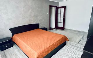 Apartament 2 camere 56mp, decomandat, et.1, CUG, la bulevard - Poză 2