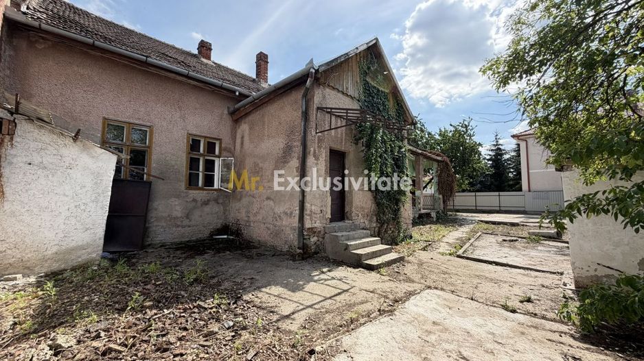 Casă de renovat cu teren 557 mp, central Str. Gh. Barițiu - Carei - Poză 9
