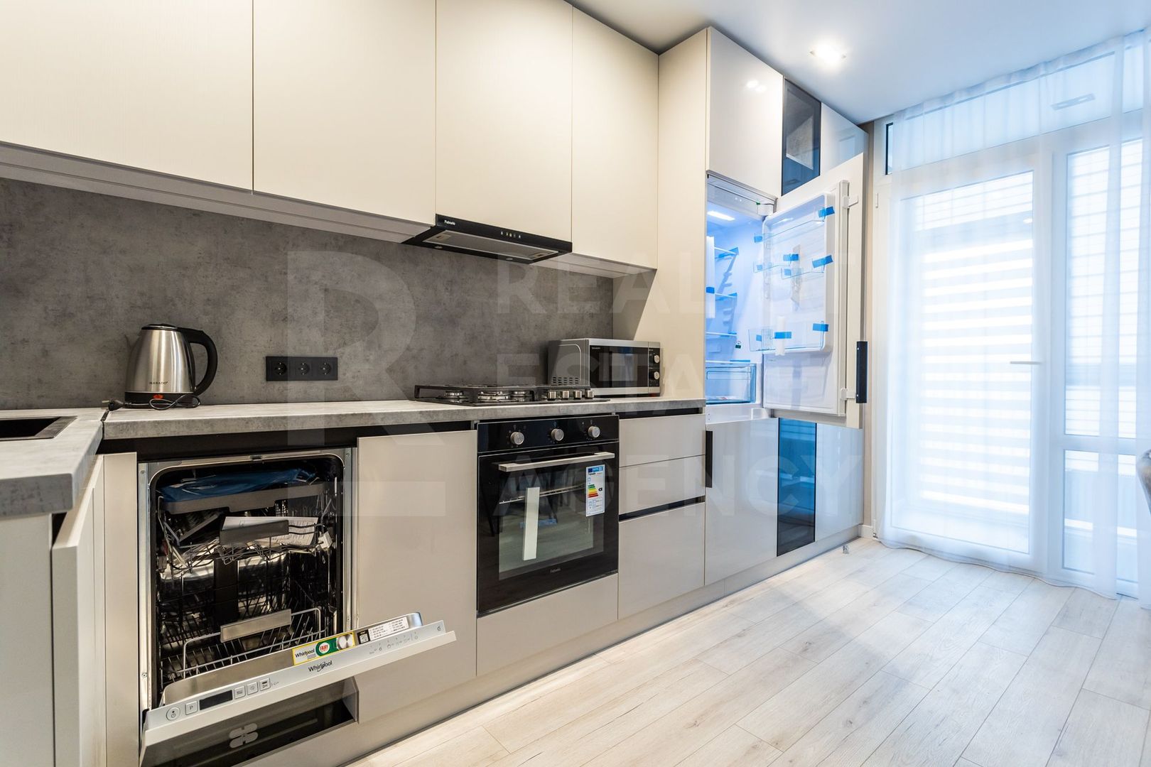 Chirie, apartament, 3 camere, str. Nicolae Testemițanu, Botanica. - Poză 3