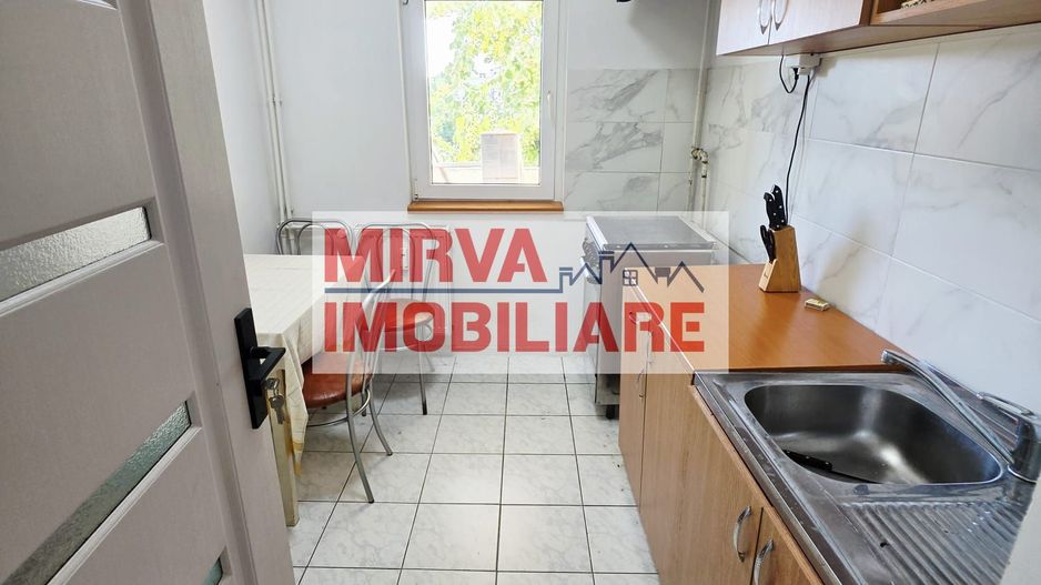 Apartament 2 camere, mobilat si utilat, zona 9 Mai - Poză 5