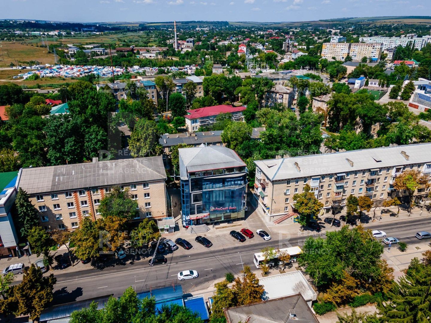Vânzare, spațiu comercial, 1400 mp+9 ari, str. Ștefan cel Mare, Bălți - Poză 9