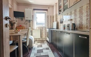Apartament de 2 camere decomandate situat pe Bulevardul Mihai Viteazul, - Poză 4