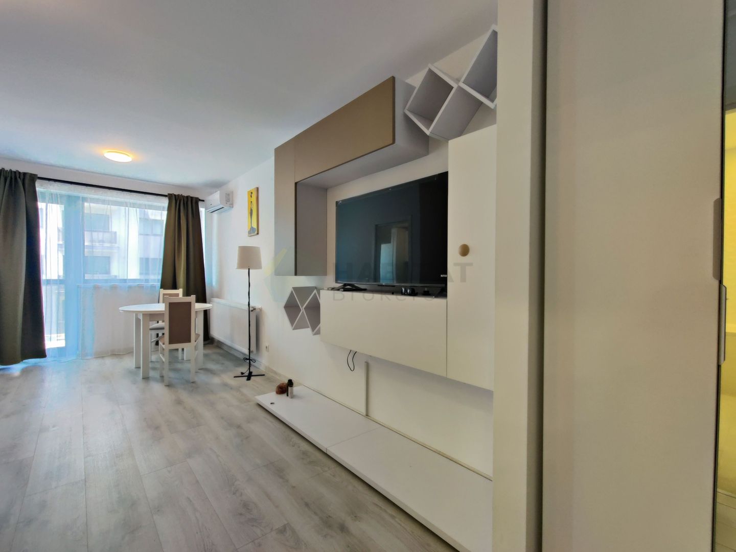 Hils Pallady, loc de parcare acoperit - Poză 1