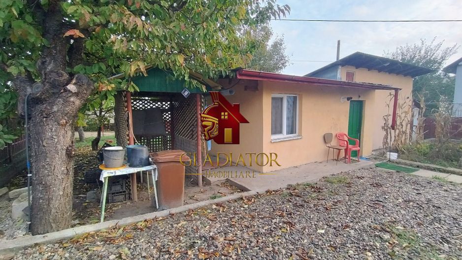Casa cu teren 491 mp la pret de apartament cu 1 camera in Nicolina - Poză 13