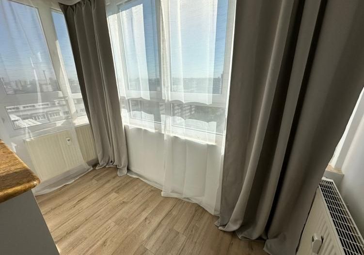 De închiriat apartament 2 camere complet renovat, Skyline view,  Baba Novac - Poză 2