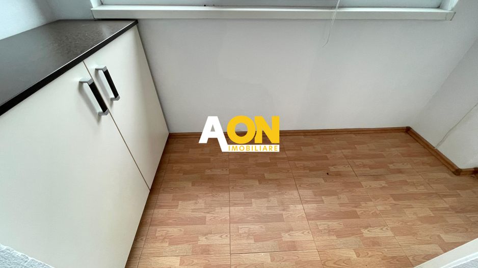 Apartament cu 3 camere, 2 bai, loc de parcare, boxa, zona Liceul Sport - Poză 7