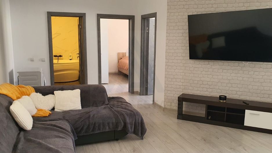 Apartament spatios 3 camere 72 mp balcon 5 mp zona Piata Rahovei - Poză 1