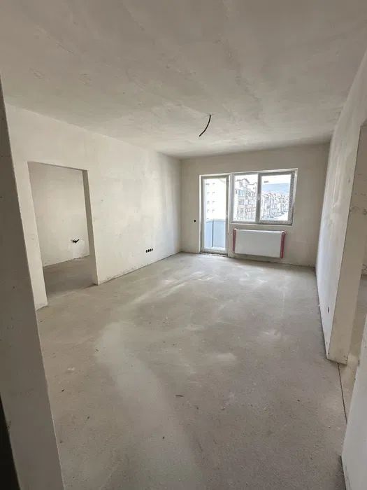 Vanzare apartament 2 camere SEMIFINISAT zona Terra - Poză 1