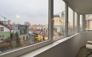 Apartament cu 3 camere, Parcare, P-ta Cipariu  zona Central - Poză 23