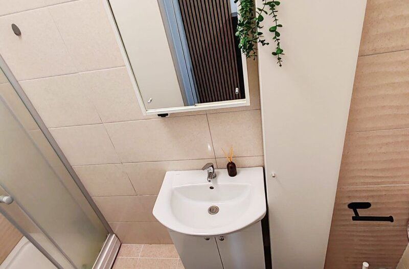 APARTAMENT DE LUX 3 CAMERE SI LOC DE PARCARE MOBILAT SI UTILAT - Poză 10