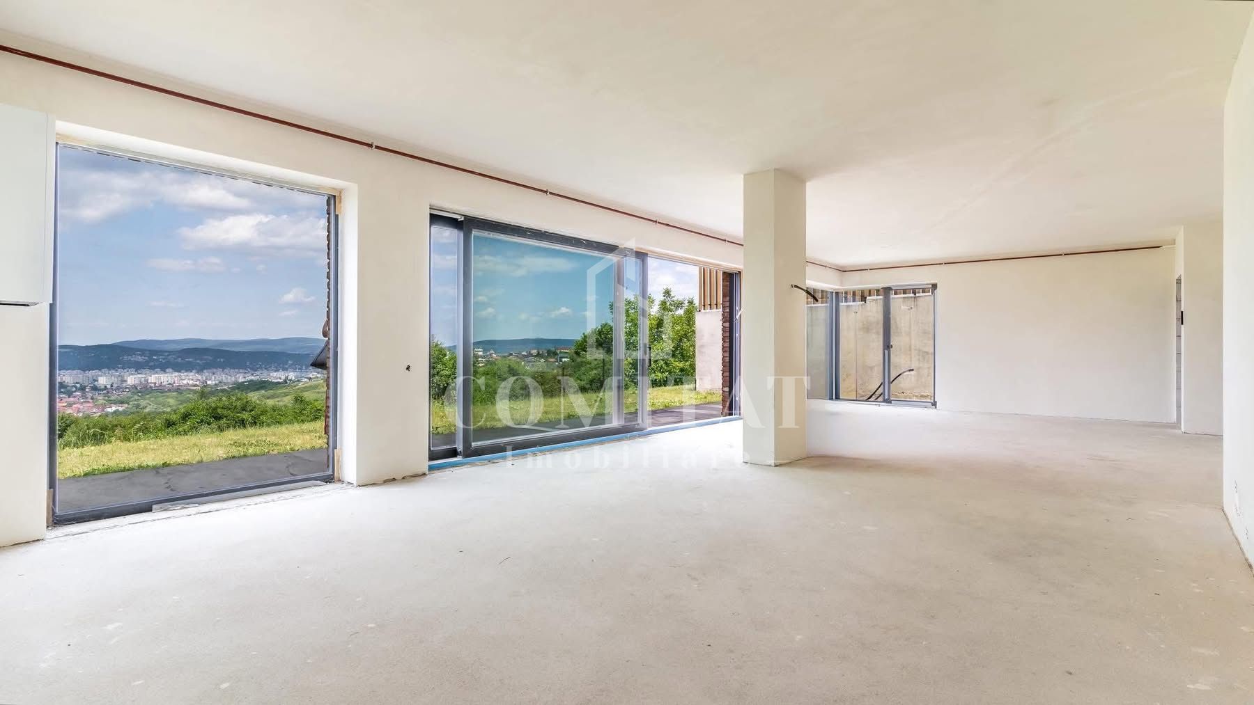 Apartament generos cu gradină și panoramă cartier Europa - Poză 2