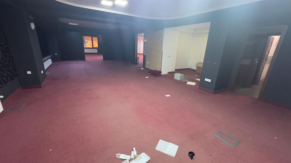 SPATIU COMERCIAL, 250 MP UTILI, BLOC NOU, COMPARTIMENTAT, CENTRALA - Poză 4