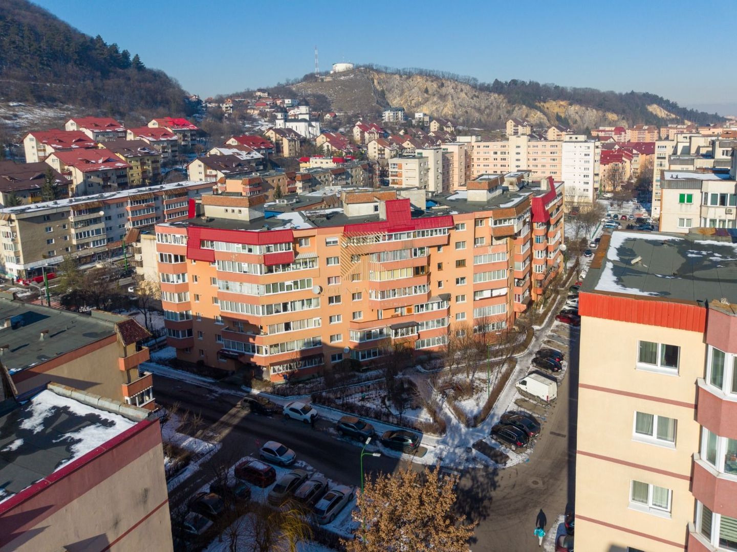 Apartament 3 camere, vedere superbă, Răcădău, str. Carpenului - Poză 16