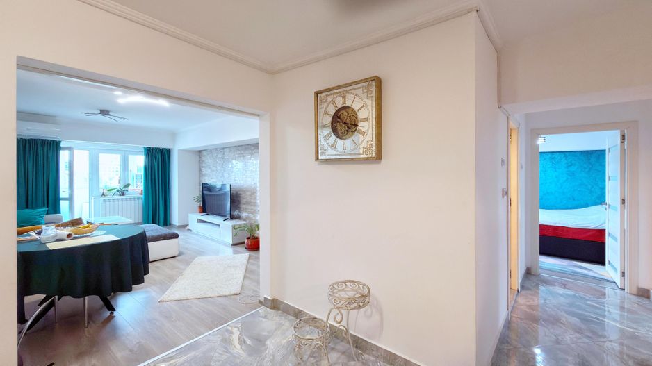 3 camere Alba Iulia et 3 vedere rond renovat complet lift Schindler - Poză 14