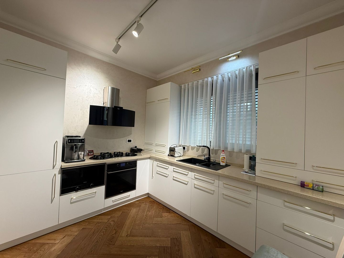 Apartament 3 Camere 150 mp + Terase | Mobilat si Utilat Premium - Poză 23