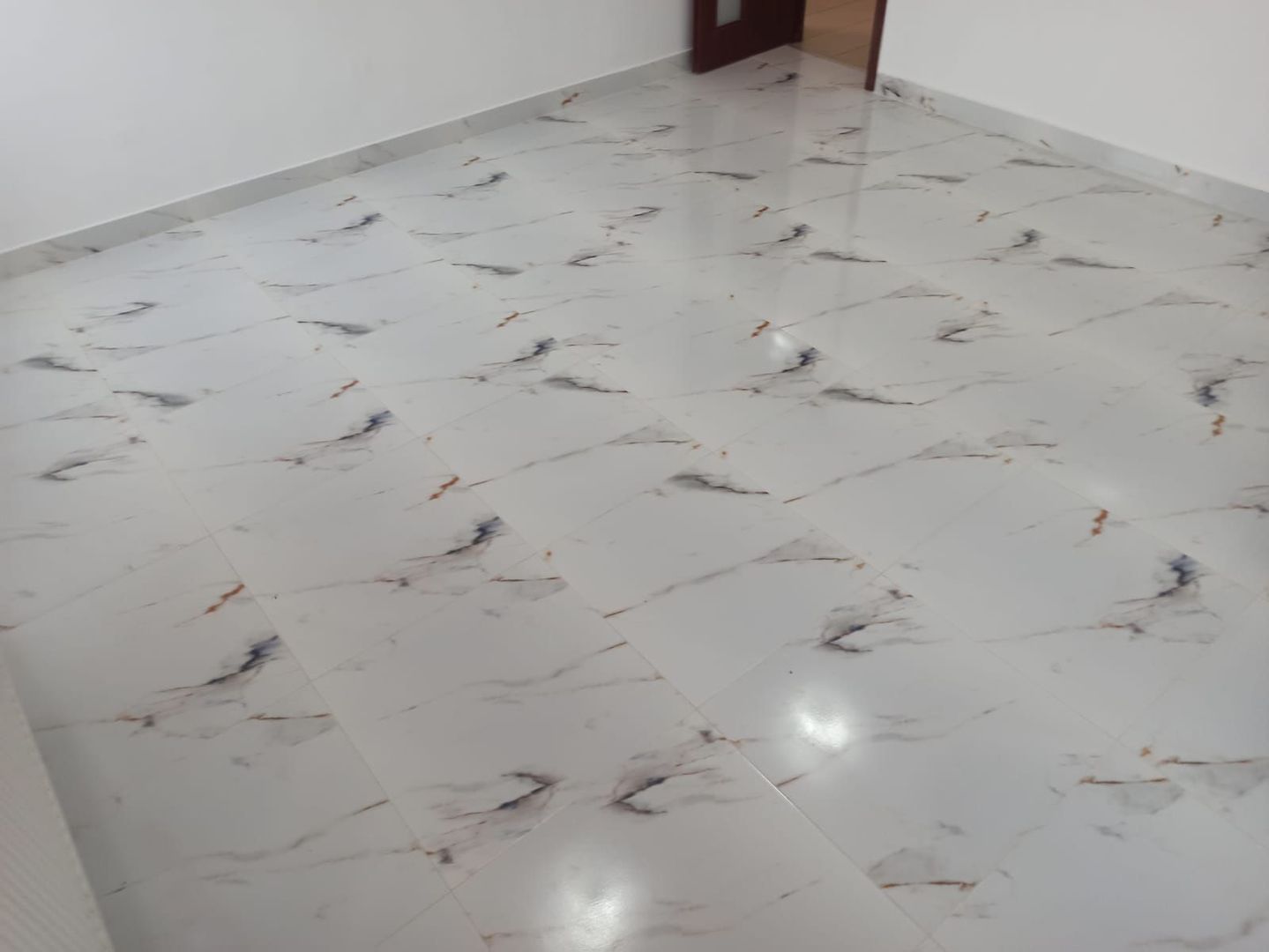 Casa 5 camere, 250 mp teren liber, adiacent șoseaua Leordeni - Poză 11