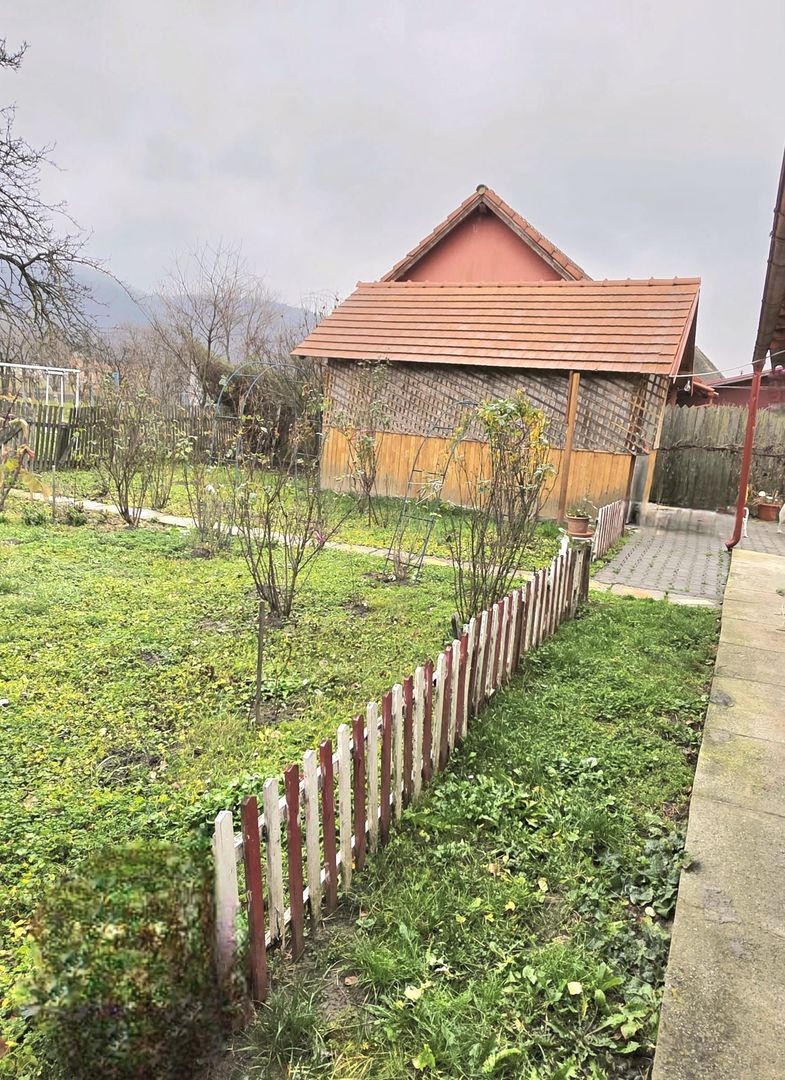 DE VANZARE CASA 5CAMERE ZONA CENTRALA TALMACIU - Poză 28