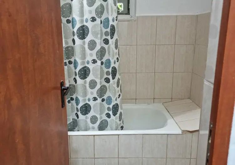Garsonieră decomandată 42 mp, pet friendly, balcon mare, Diham-Basarabiei - Poză 3