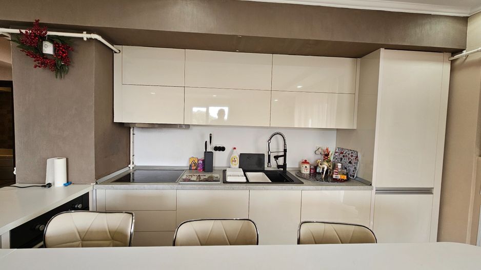 3 camere Inacu Nicoale Baneasa Piscina - Poză 9