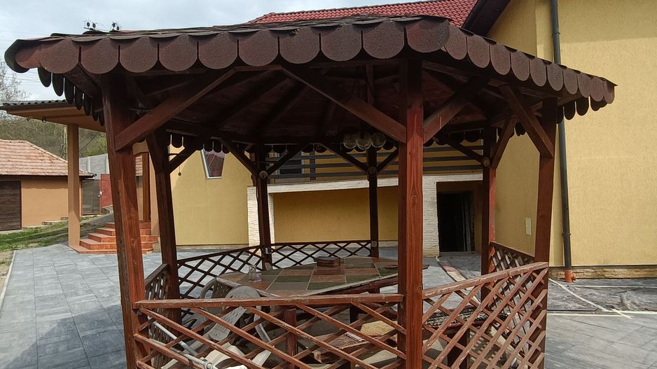 Casa cu 3 camere, 150 mpu, mobilata, utilata, garaj, curte, Ampoita - Poză 21