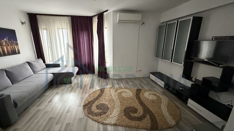 Apartament 3 camere la bloc tip vilă în Miroslava, strada principală - Poză 1