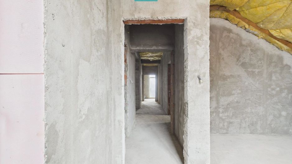 Casă impunătoare la gri în Curtici - Poză 29